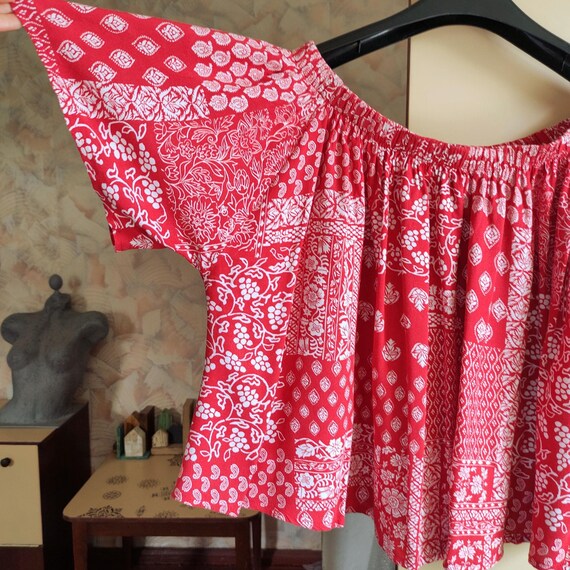 Red bandanas patchwork print open shouldless top … - image 2