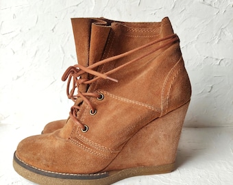 Vintage 90's Y2K Boho tan suede leather platform heels ankle boots for women's size US 7/ EU 38/ UK 5