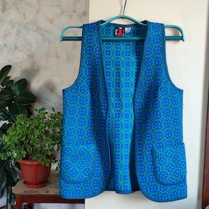 Vintage 70&#39;s 80&#39;s Welsh wool woven vest with pockets for a womens blue & green colour hippie style, Colorful woollens waistcoat open front