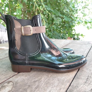Womens vintage Italian Chelsea rubber rain boots size US 6 / EU 37/ UK 4