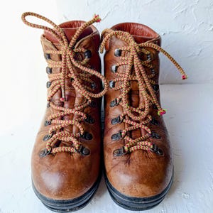 Vintage 70's Scarpa women's brown leather ski boots hiking boots mountaineering hike camp size US 7/ EU 38/ UK 5