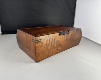 Maple Jewelry Box With a Curly Maple Top - Etsy