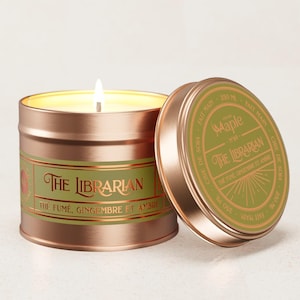 Vela THE LIBRARIAN | Té ahumado, jengibre y ámbar, vegana, Dark Academia, 100 ml | 250 ml | 9 oz | 4 oz
