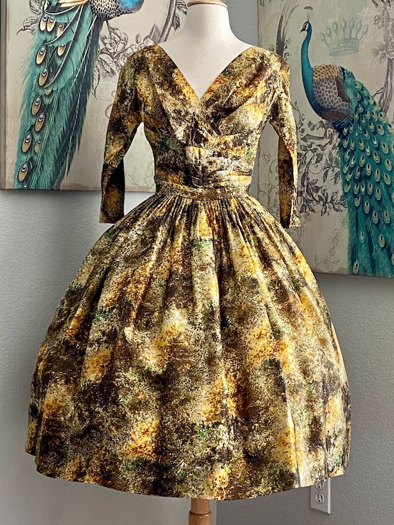 Vintage 1950s silk floral dress with ruched waist… - image 1