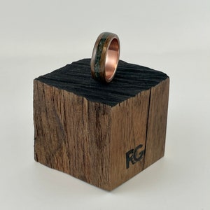 Walnut Burl Ring: Copper Core, Bloodstone Inlay