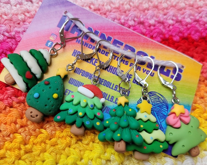 Christmas tree stitch marker. These stitch markers are sold individually.