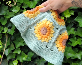 Crochet mint green sunflower bucket hat . sunflower hat . granny square bucket hat . handmade vintage . bucket hat . sustainable clothing