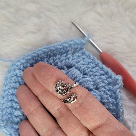 Yarn Ring Cat Kitty Ears Adjustable Size Crochet Ring Beginner Knitting  Crocheting Gift Crochet Tension Regulator Tool Finger - AliExpress