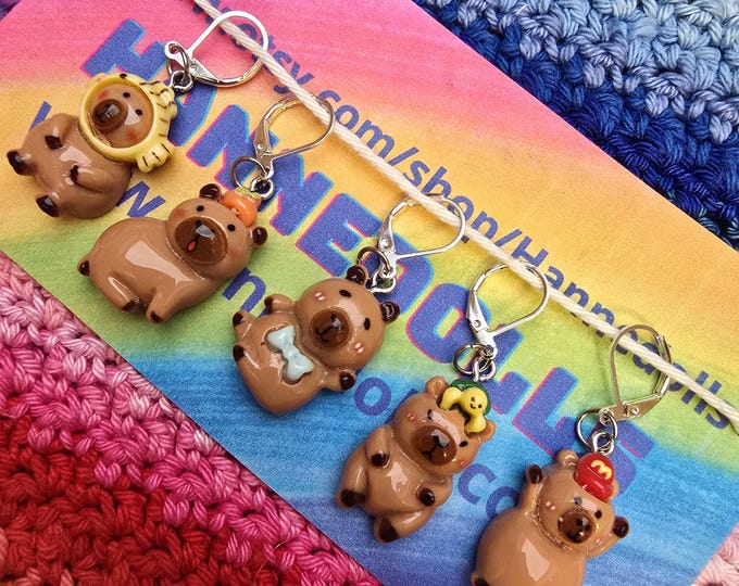 Capybara Stitch Marker Set. Stitch markers for crochet and knitting. Markers. Progress trackers. Capybara charm. Row marker set.