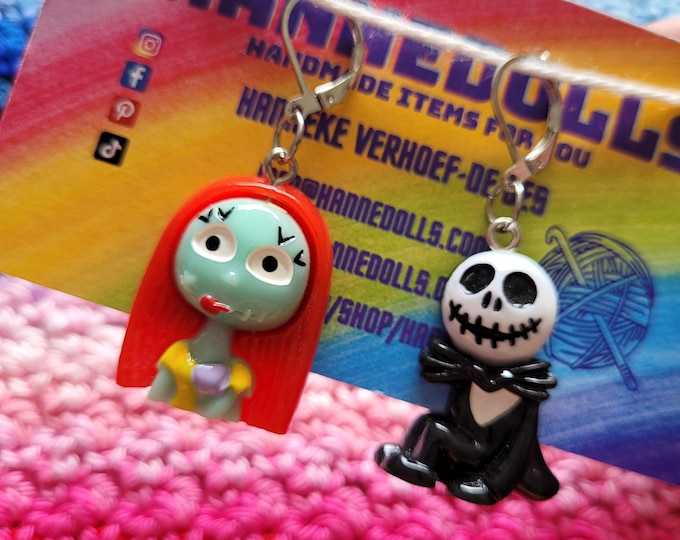 Steekmarkeerders skelet hoofd . vrijdag de 13de . halloween charm . cadeau voor haar . toerenteller . tas charm . 31 oktober . halloween