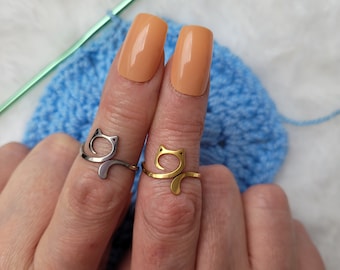 Cat crochet ring - cat knitting ring - left-handed crochet ring - right-handed crochet ring - yarn guide - yarn tension guide - crochet accessory -
