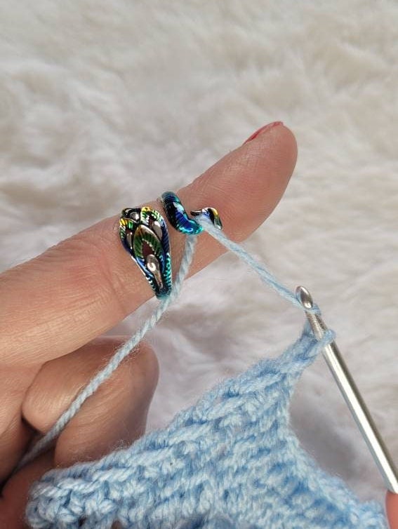 Adjustable Peacock Knitting/Crochet Ring in Silver – Apple Girl