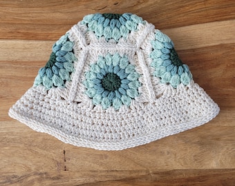 crochet green sunflower bucket hat . sunflower hat . granny square bucket hat . 100% cotton . bucket hat . sustainable clothing . vintage