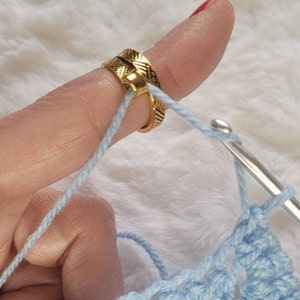 Adjustable Crochet or Knitting Loop Ring, Crochet or Knitting Ring  Accessory, Crochet Ring, Knitting Ring, Jewelry, Crochet, Knitting, Yarn  Guide -  Hong Kong