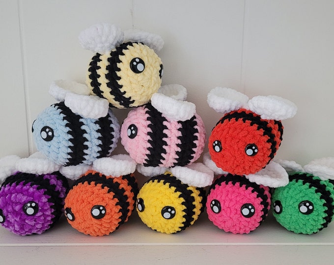 Crocheted Amigurumi mini Bee . Colored mini bees . Crocheted mini bee . Amigurumi Bee . Soft toy Bee . Toy Bee . Crocheted mini Bee