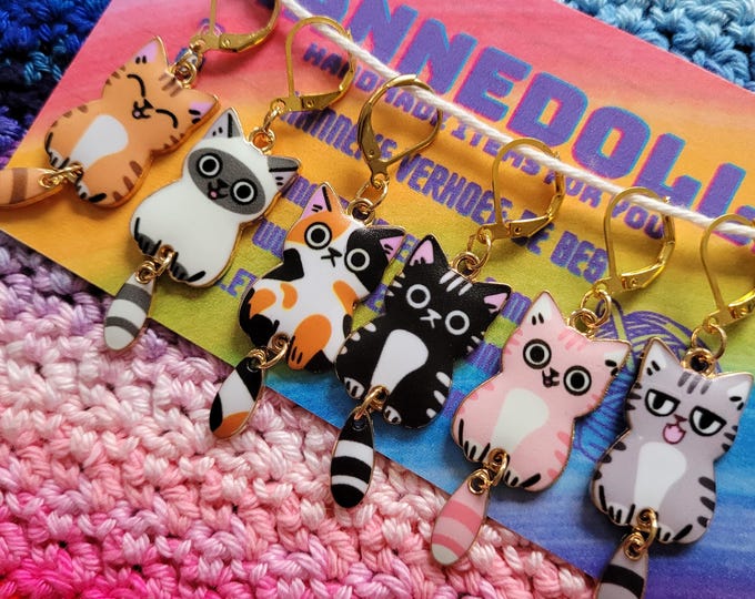 cat stitch marker - cat stitch marker with moving tail. these stitch markers are sold individually