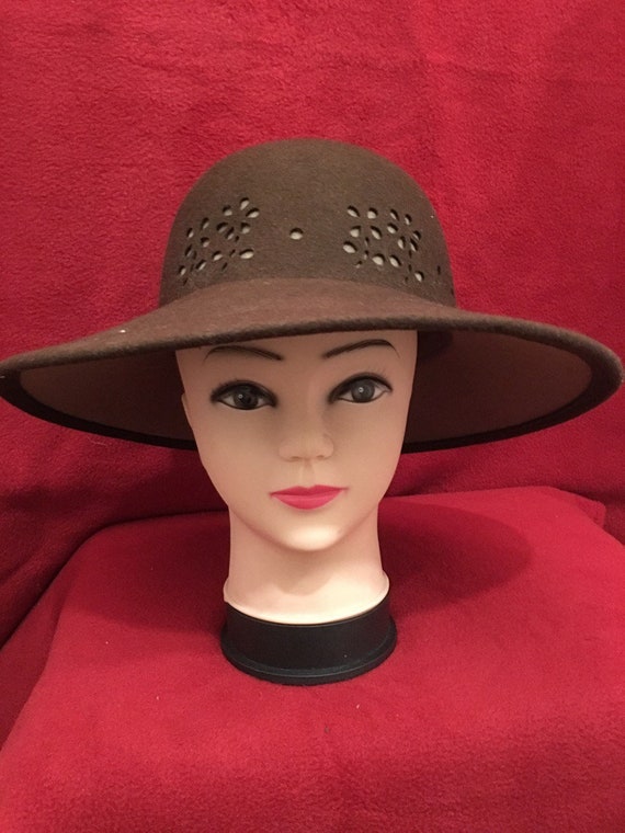 August Accessories Wool Felt Wide Brim Hat