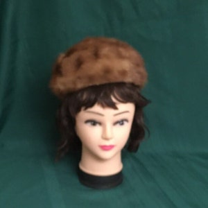 Franklin Simon Mink Fur Hat Vintage Brown Winter Union Made Label Tag UHCMW 60s Mink Pillbox Tailored Vintage Hats for Women for sale | eBay main image 2