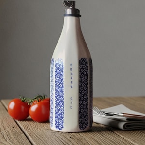 Ceramic olive oil dispenser, Custom olive oil bottle , Housewarming gift, pottery oil cruet, wedding gift,decor cuisine,white blue porcelain