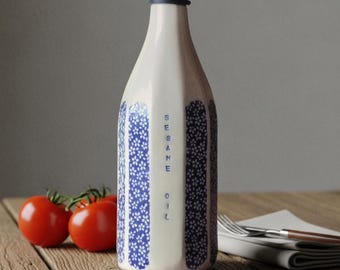 Handmade Ceramic Olive Oil Dispenser, Floral Porcelain Cruet, Personalized Gift. 450 ml (15 oz)