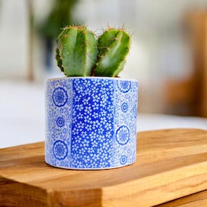 Vintage Blue Ceramic Planters style / blue plant pot / gift for mum / indoor pot / hanging plant pot / patterned blue plant pot / Pen Holder