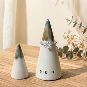 Keramische ringhouderset, handgemaakte porseleinen kegel, moderne sieradendisplay