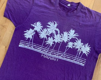 80s Hawaii Vacation T-shirt Vintage 1980s Screen Stars Made in USA Single Stitch Purple Tee Tourist Souvenir Tropical Palm Trees