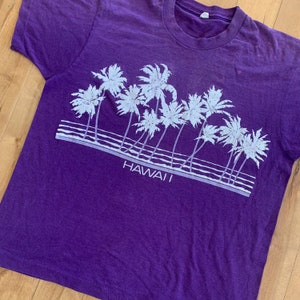 80s Hawaii Vacation T-shirt Vintage 1980s Screen Stars Made in USA Single Stitch Purple Tee Tourist Souvenir Tropical Palm Trees