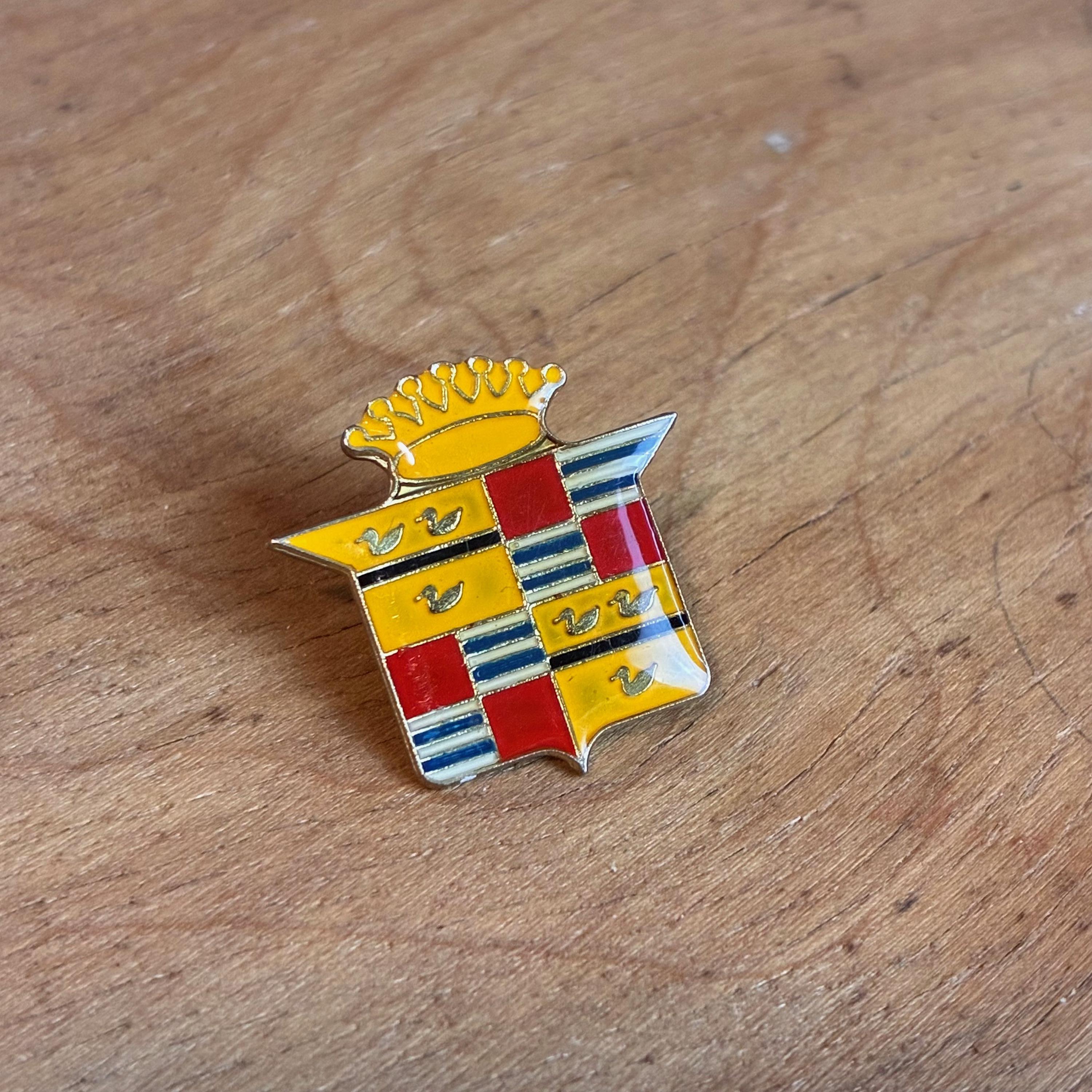 Cadillac badge - Etsy 日本