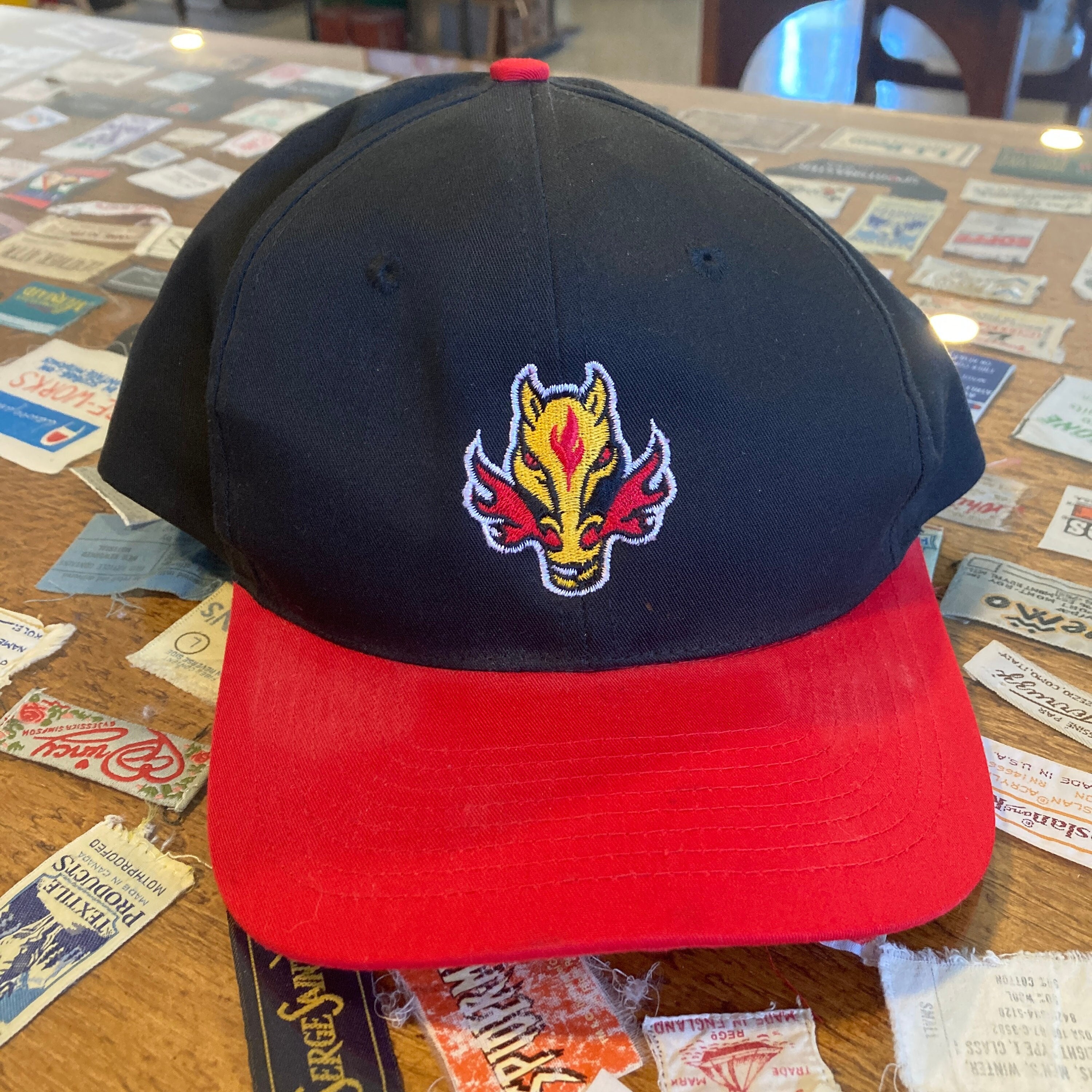 Vintage Calgary Flames Cap Streetwear Fan Merchandise Hats