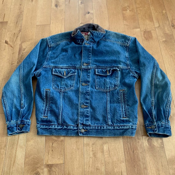 ladies navy pom pom hat