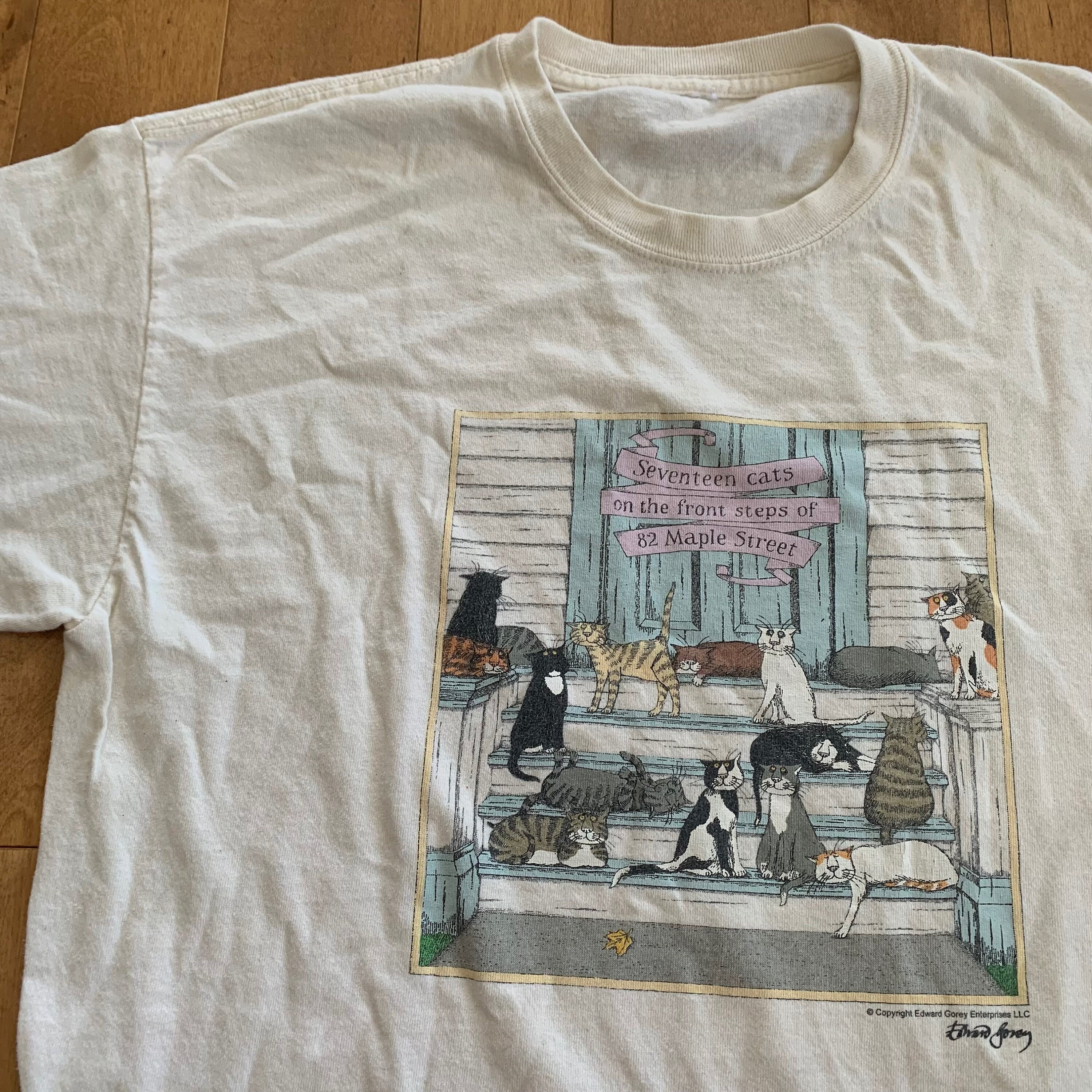 Late 90s Edward Gorey Seventeen Cats 82 Maple Street T-shirt
