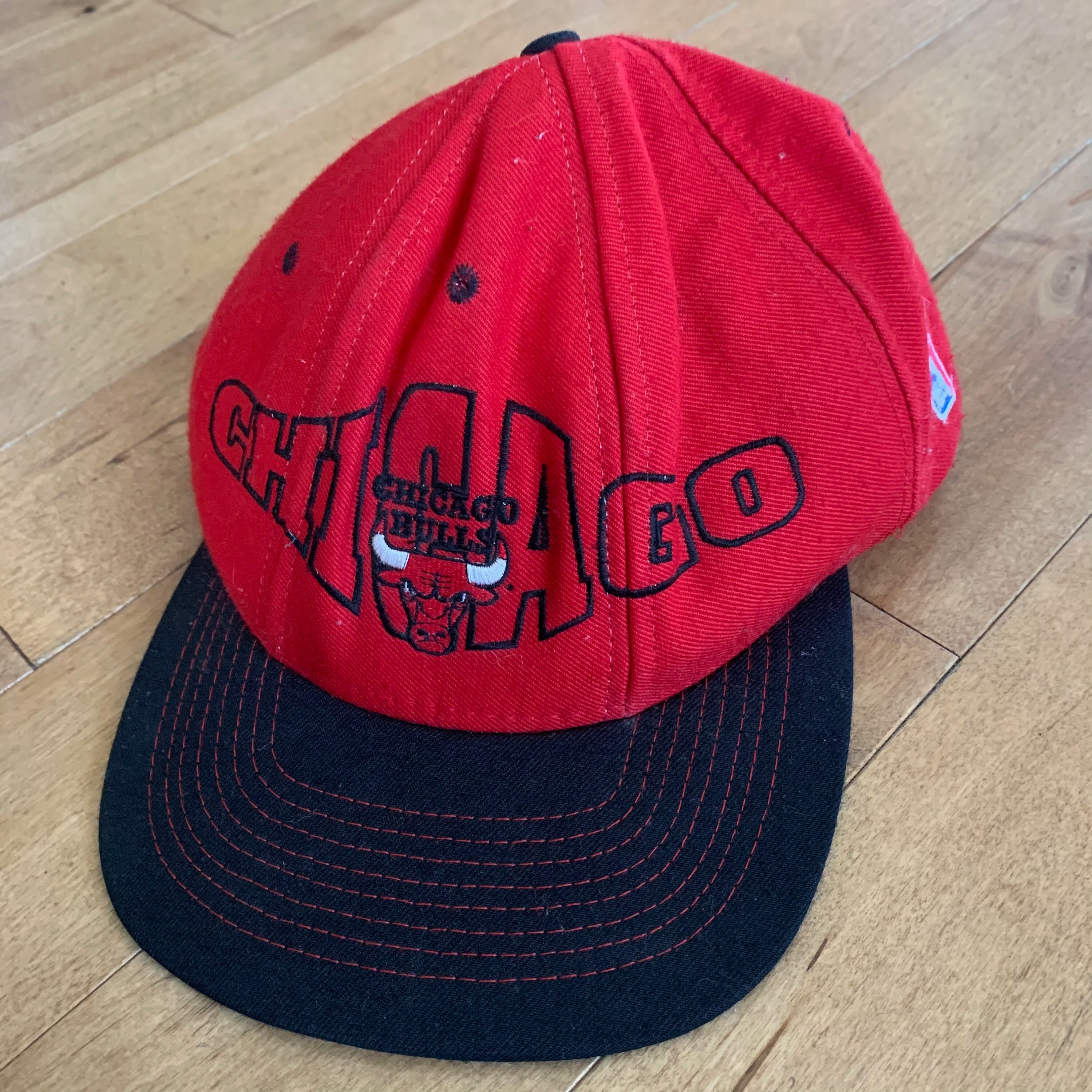 Casquette Snapback Vintage Chicago Blackhawks - Logo Gros - Années 90 - Taille Unique Ajustable - Occasion