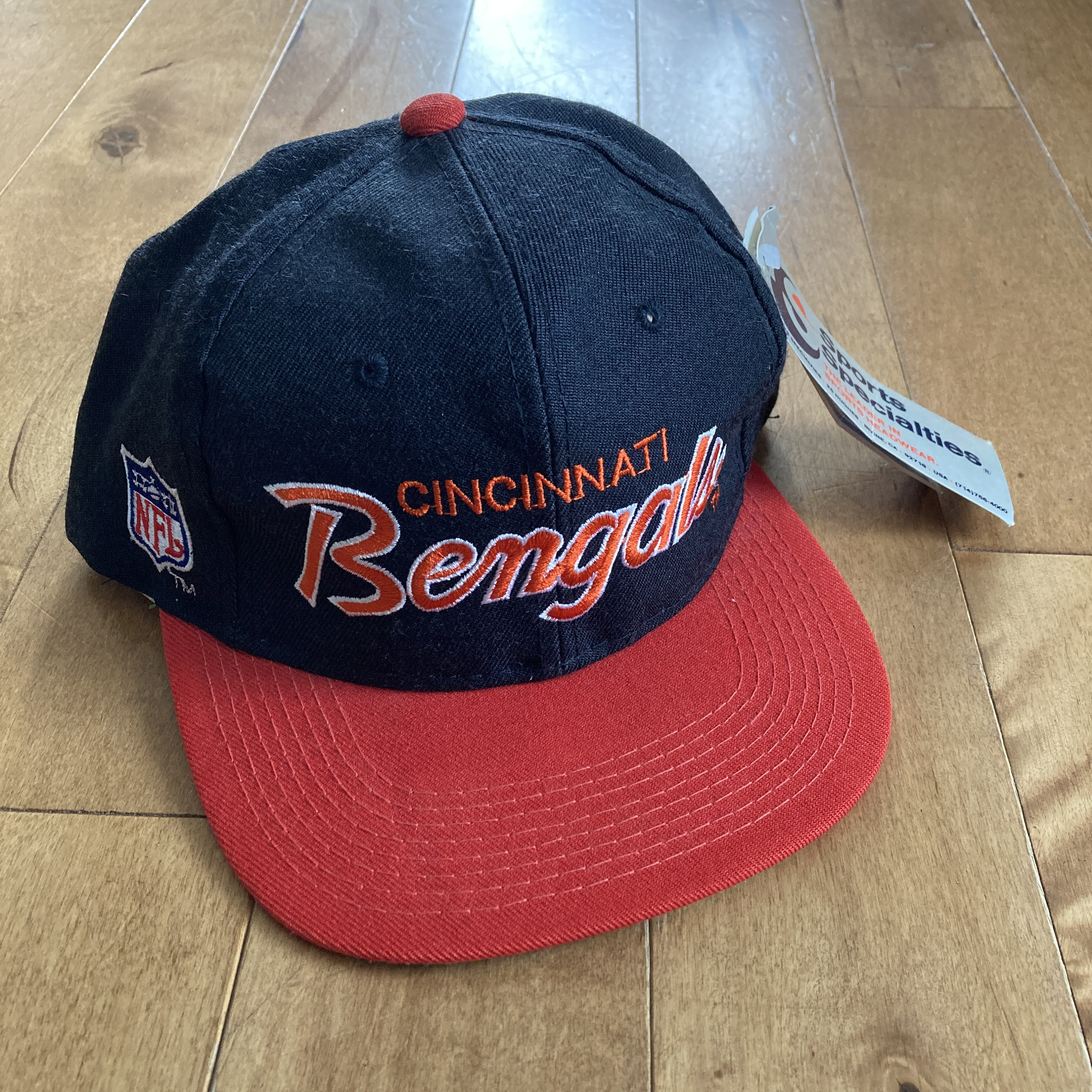 ヴィンテージ Cincinnati Bengals ロゴ 7 キャップ 帽子 Cincinnati Bengals Mens Trucker Hat Black Snapback Vintage Helmet