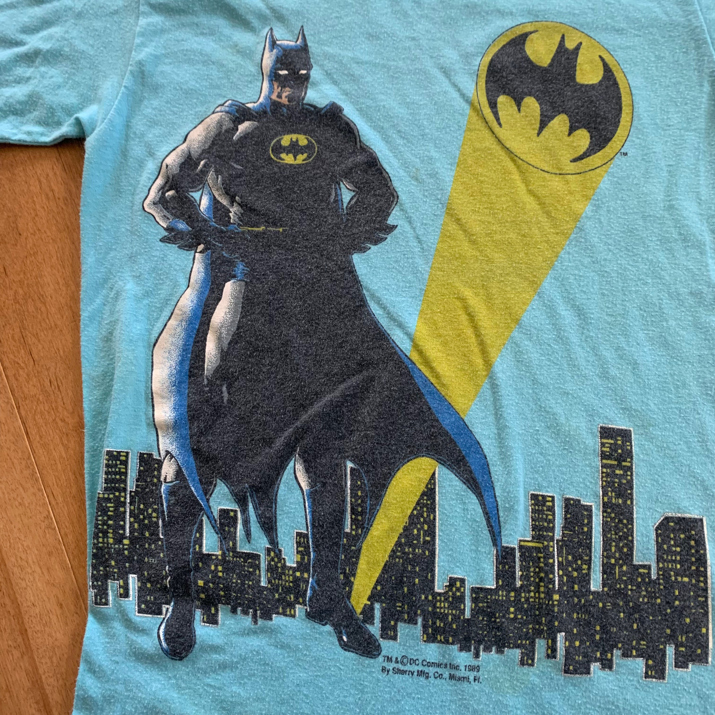 1989 Official Batman T-shirt Vintage 1980s Light Blue Single