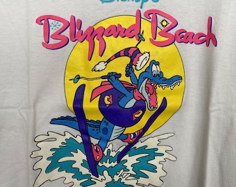 1990s Vintage DISNEY'S BLIZZARD BEACH T-shirt Disneyland Theme Park Tee