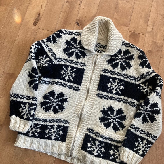 GENEMA Vintage Sweater Clips Cardigan Clip Shawl Tanzania