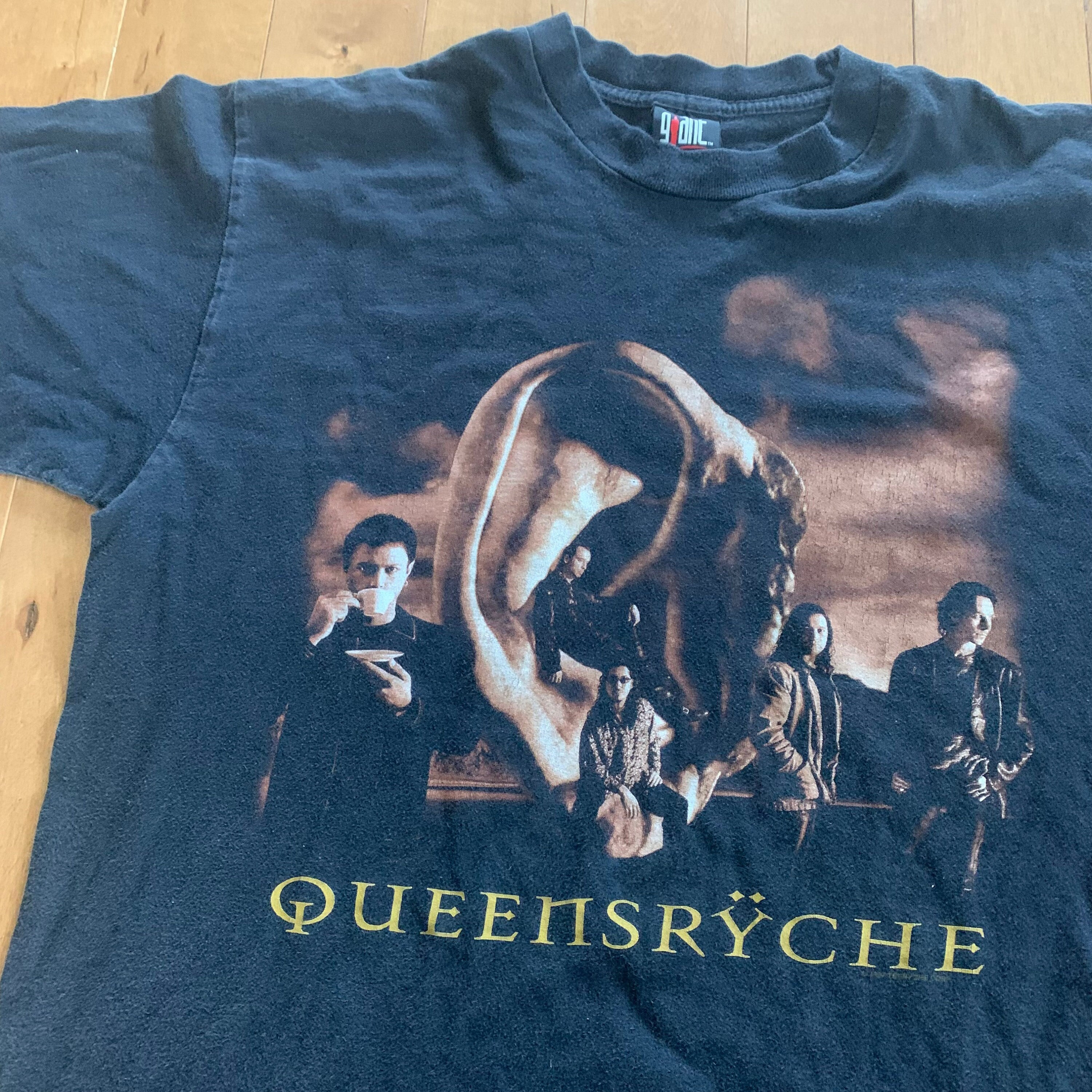 90s queensryche USA製 ワールドツアーTシャツ GIANT 90s queensryche USA製 ワールドツアーTシャツ GIANT - メルカリ