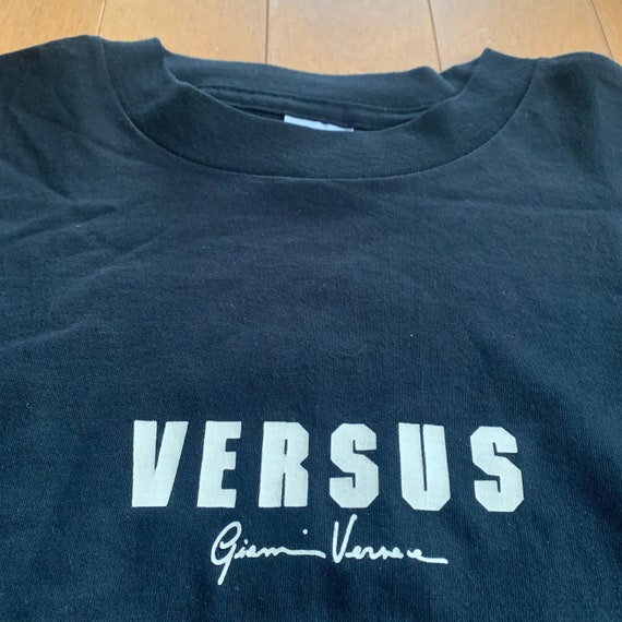 90s Versus Gianni Versace T-shirt Vintage 1990s M… - image 1