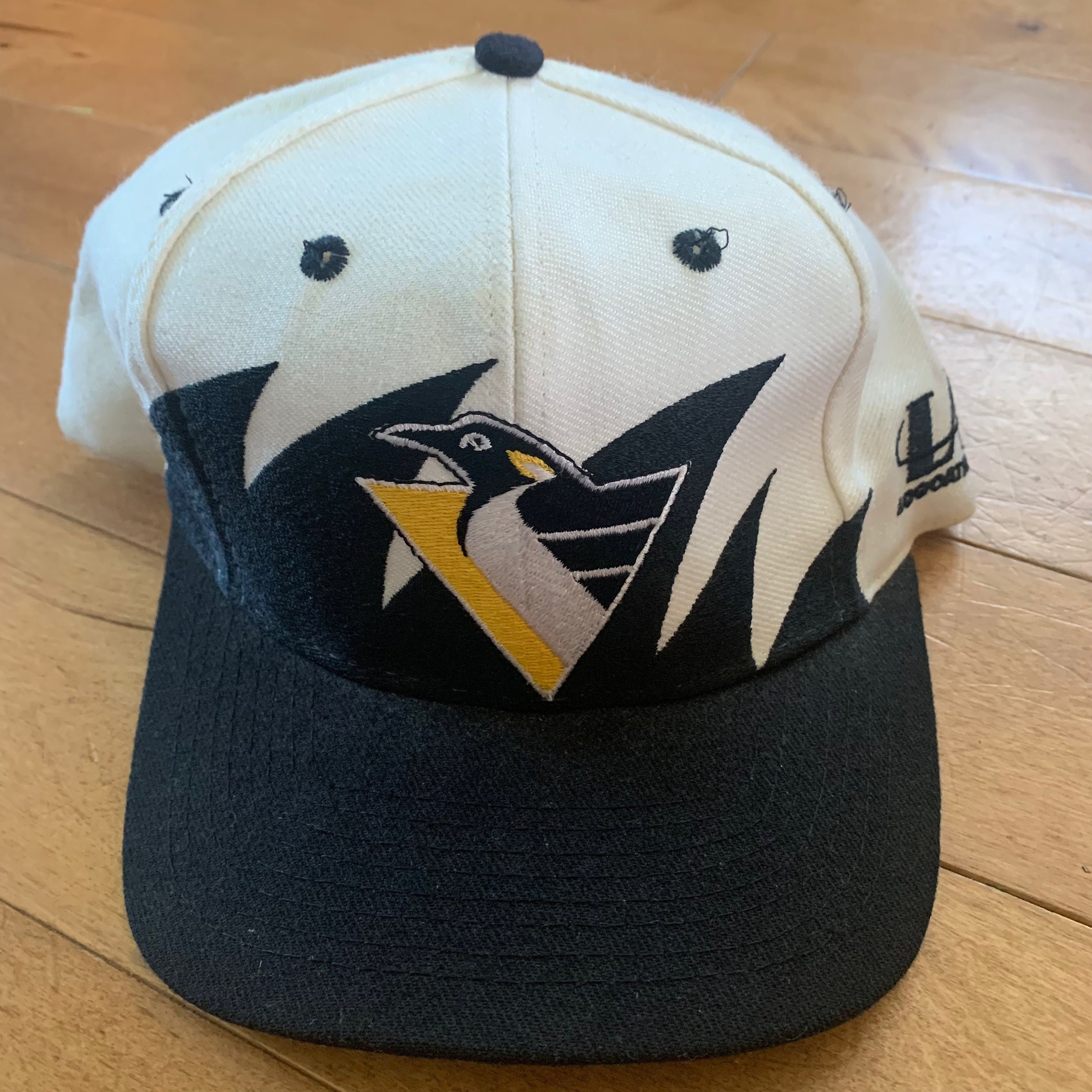 Vintage Throwback Pittsburgh Penguins Snapback Hat Trucker Hat Cap