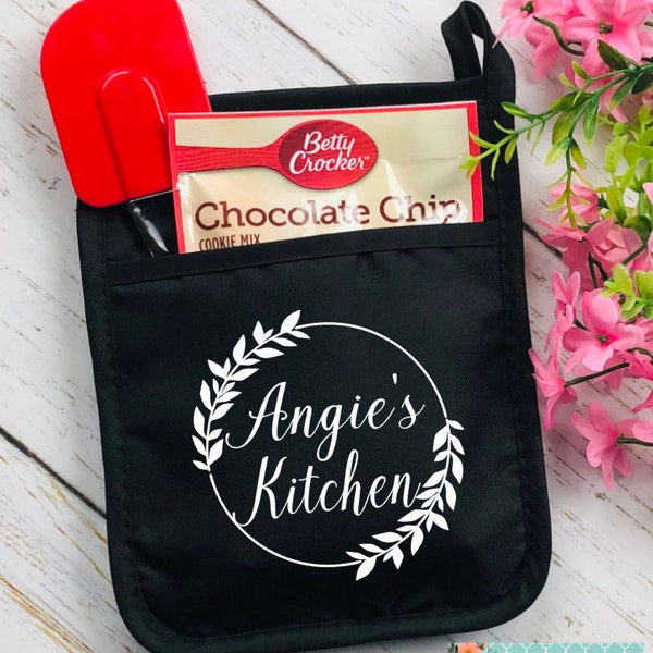 Personalized Pot Holder, Hot Pad, Oven Mitt, Custom Kitchen Pot Holder, Gift Set With Baking Mix And Spatula, Modern Kitchen Mitts