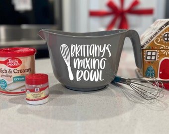 Personalized Kitchen Mixing Bowl, Light Weight Baking Bowl, Personalized Gift, Mixing Bowl With Handle And Spout, Gift for Grandchild