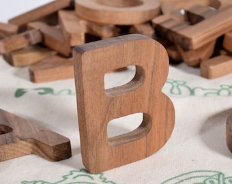 Walnoothouten alfabetset - Montessori-spellingspeelgoed