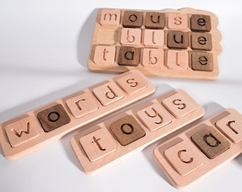 Scrabblebord - Alfabetpuzzel - Homeschoolspeelgoed - Houten letters leerspeelgoed - Montessorimateriaal - 82 stuks