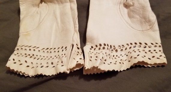 Vintage Italian White Leather Ladies' Gloves - image 3