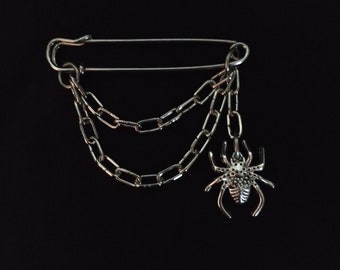 Spider Charm Pin: Arachnid Brooch with Chains