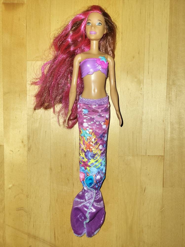 Mattel Barbie mermaid Tail Transforming Dolphin Magic Isla doll