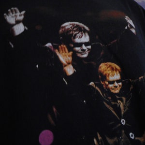 Elton John Tour Shirt - Tees - Graphic T-shirt - Men&#39;s/Unisex Large - Concert Shirt - Tour Shirt - Elton John American World Tour
