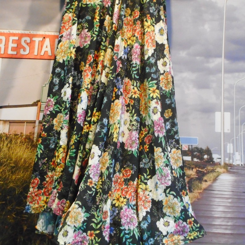 yumi kim floral dress - resort dress - floral cruise ship vacation dress vintage travel - clothing for travel best online vintage - vip suite treatment - vintage - unique and funky original items- 70s 80s 90s y2k vintage retro diners - yumi kim dress