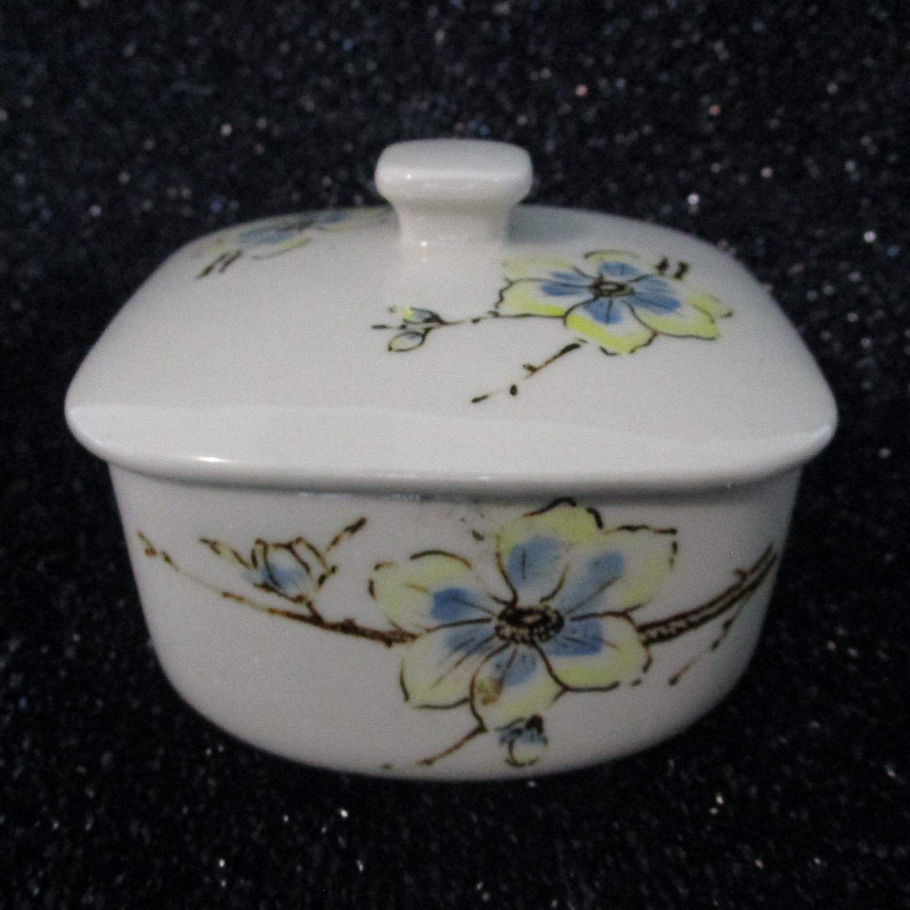 Ceramic Ring Box Vintage Trinket Jewelry Box Porcelain Ceramic Stash Box Made in Japan
